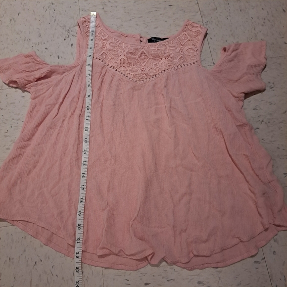 Lily Morgan | Pink cold shoulder t shirt with lace details - Picture 10 of 13